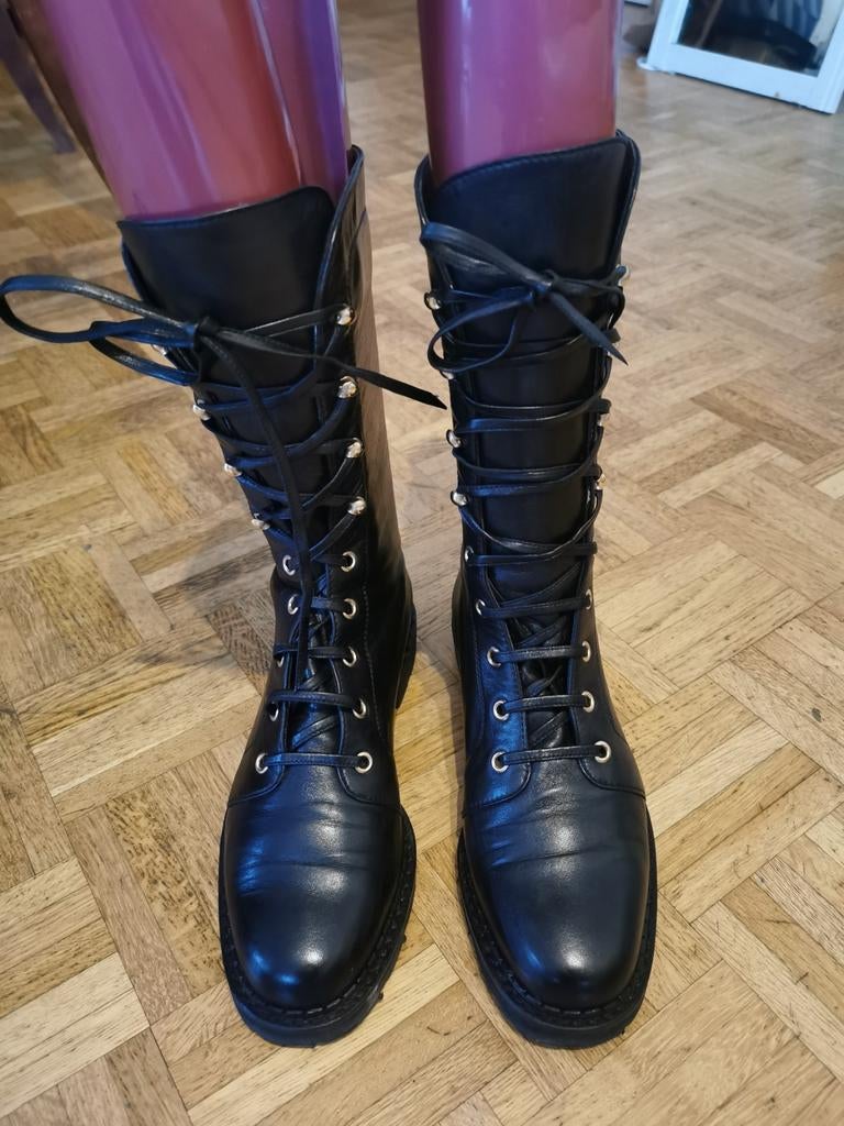 Bottines versus (Versace), Kleding | Dames, Schoenen, Ophalen of Verzenden, Zo goed als nieuw, Zwart