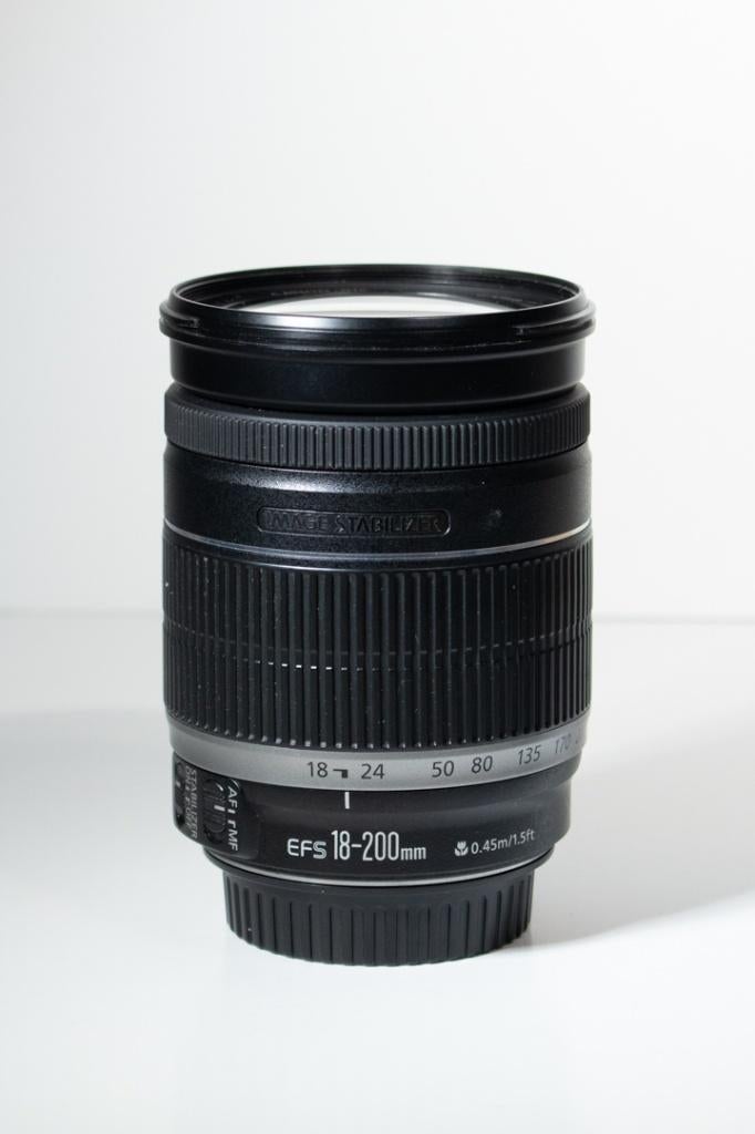 zoom polyvalent canon efs 18-200IS état impeccable, Enlèvement, Comme neuf, Zoom