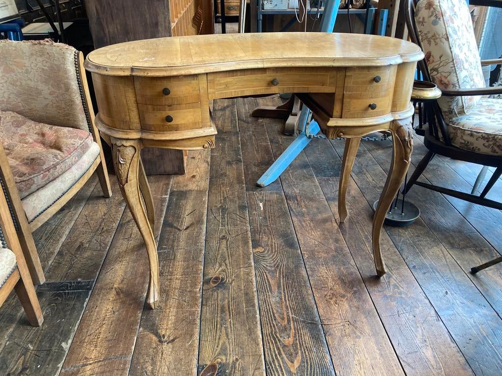 Petit bureau rognon de style Louis XV – 5 tiroirs/début XXe, Antiquités & Art, Enlèvement