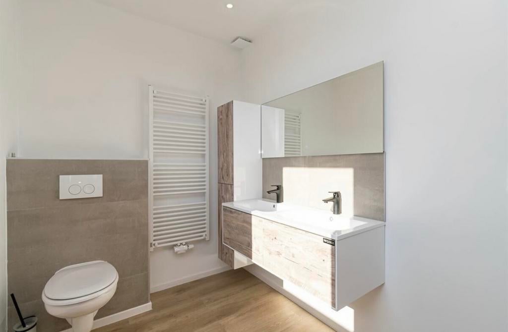 sania badkamer led spiegel 120 cm x 50 cm touchesensor, Ophalen of Verzenden, Zo goed als nieuw