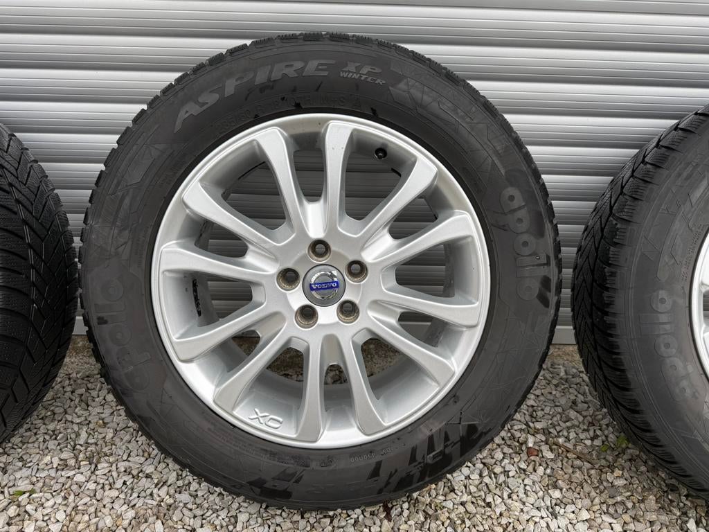 Roues Volvo XC60 PARFAIT ETAT !!, Autos : Pièces & Accessoires, Pneus & Jantes, Neuf, Pneus et Jantes, 18 pouces, Enlèvement