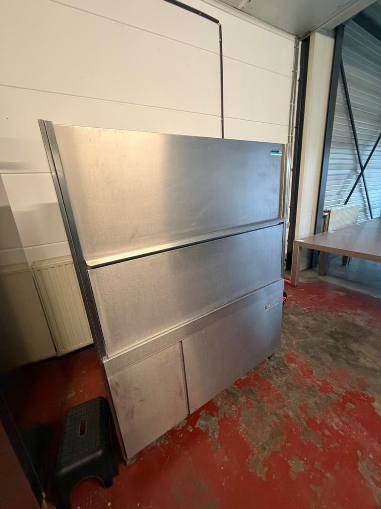 Winterhalter industrieel afwasmachine, Ophalen, Zo goed als nieuw