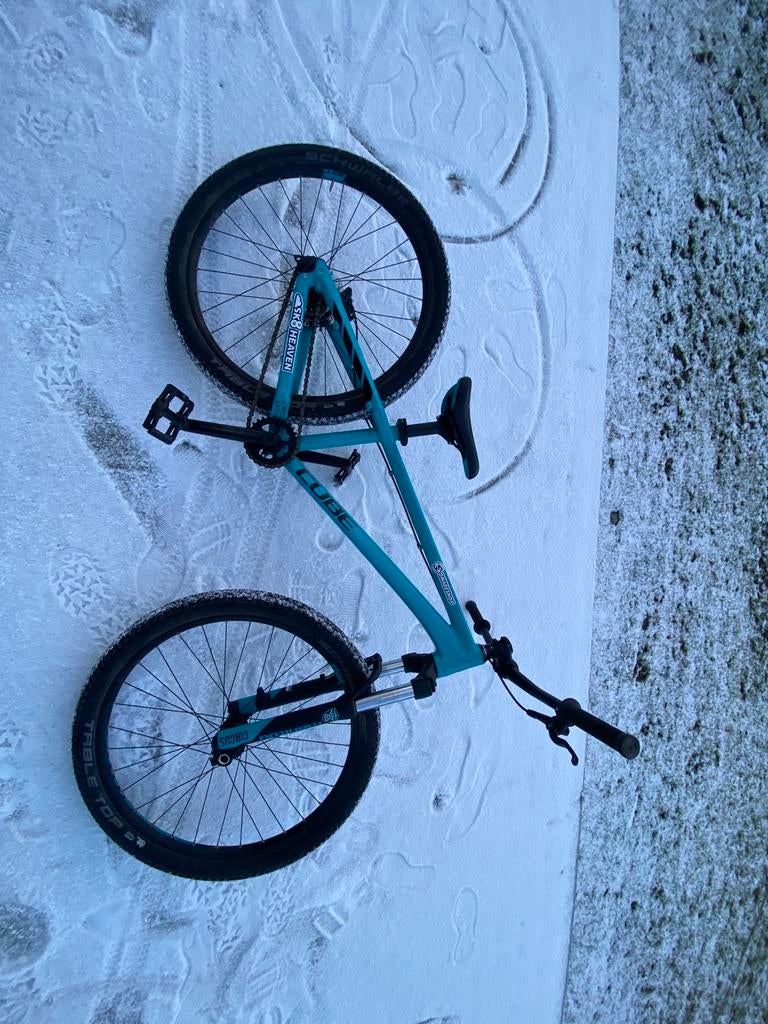 Cube flying circus dirtjumper, Fietsen en Brommers, Fietsen | Crossfietsen en BMX, Zo goed als nieuw, 24 inch of meer, Aluminium