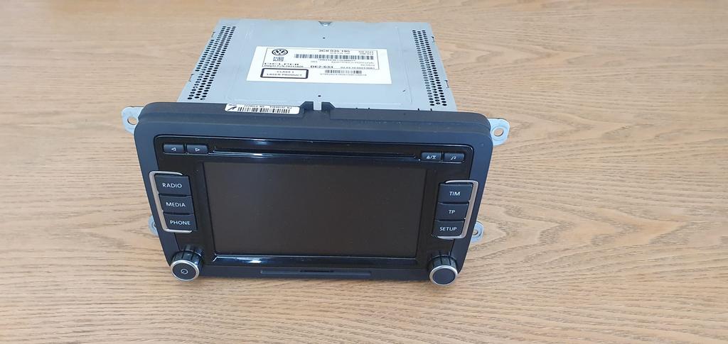 Originele autoradio VW Tiguan/Amarok, Ophalen, Zo goed als nieuw