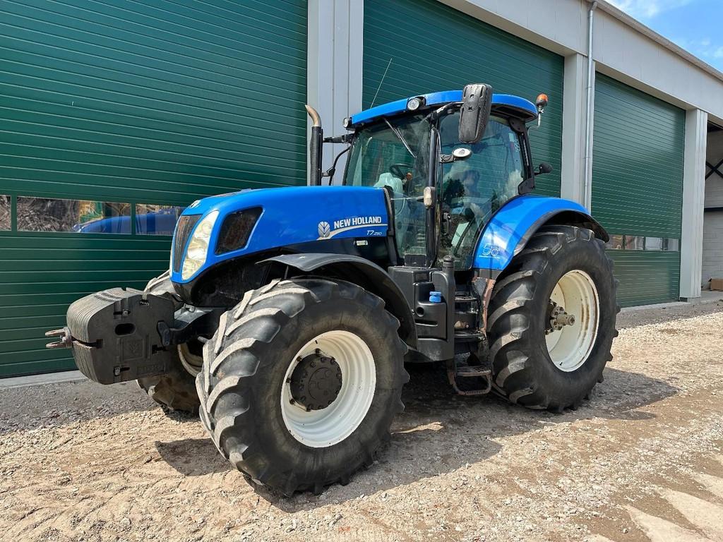 New Holland T7.250 Power Command, Articles professionnels, Agriculture | Tracteurs, 7500 à 10000, New Holland, Plus de 160 ch