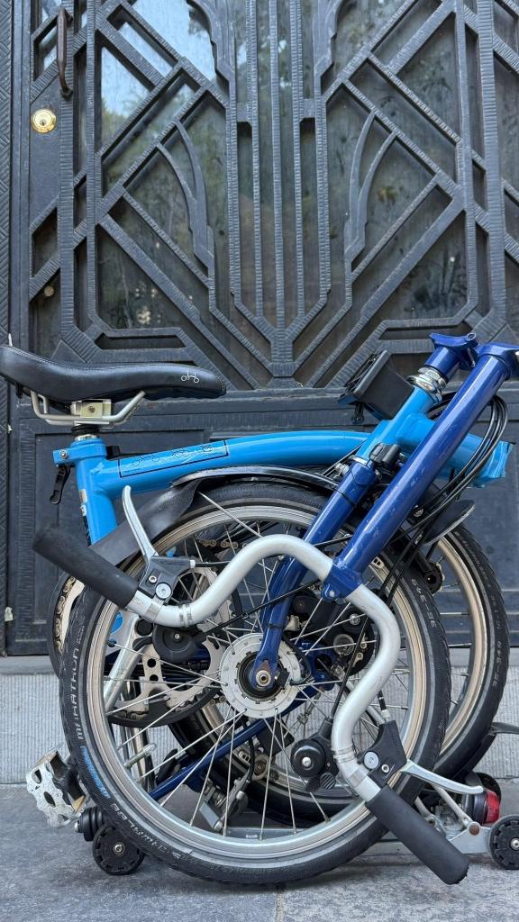 Brompton H6R bleu 6 vitesses lumière en excellent état, Vitesses, Brompton, Comme neuf, Enlèvement