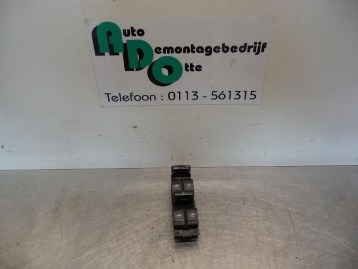 Elektrisch Raam Schakelaar van een Volkswagen Passat (Passat, Auto-onderdelen, Dashboard en Schakelaars, Volkswagen, Gebruikt