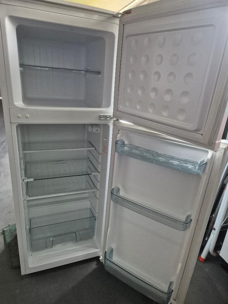 réfrigérateur autoportant avec congélateur, Electroménager, Réfrigérateurs & Frigos, Enlèvement, Utilisé, Avec congélateur séparé