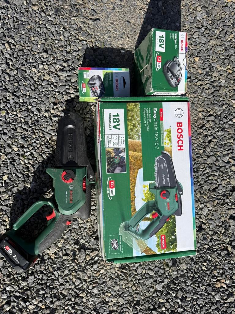 Mini tronçonneuse, Enlèvement, Comme neuf