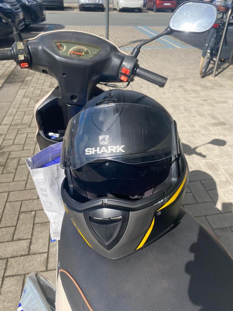 Helm L, Fietsen en Brommers, Brommerhelmen, Ophalen, Zo goed als nieuw