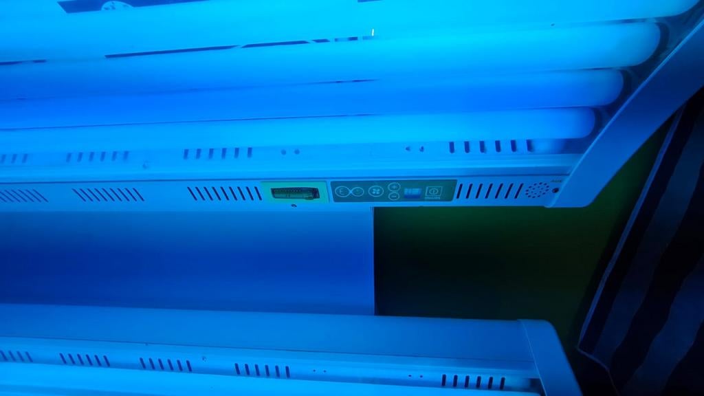 Zonnebank philips, Electroménager, Solarium, Banc solaire & Bronzage facial, Enlèvement, Utilisé, Banc solaire double, 15 lampes ou plus