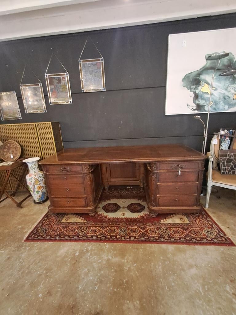 Antieke massief eiken bureau met prachtig houtsnijwerk, Enlèvement