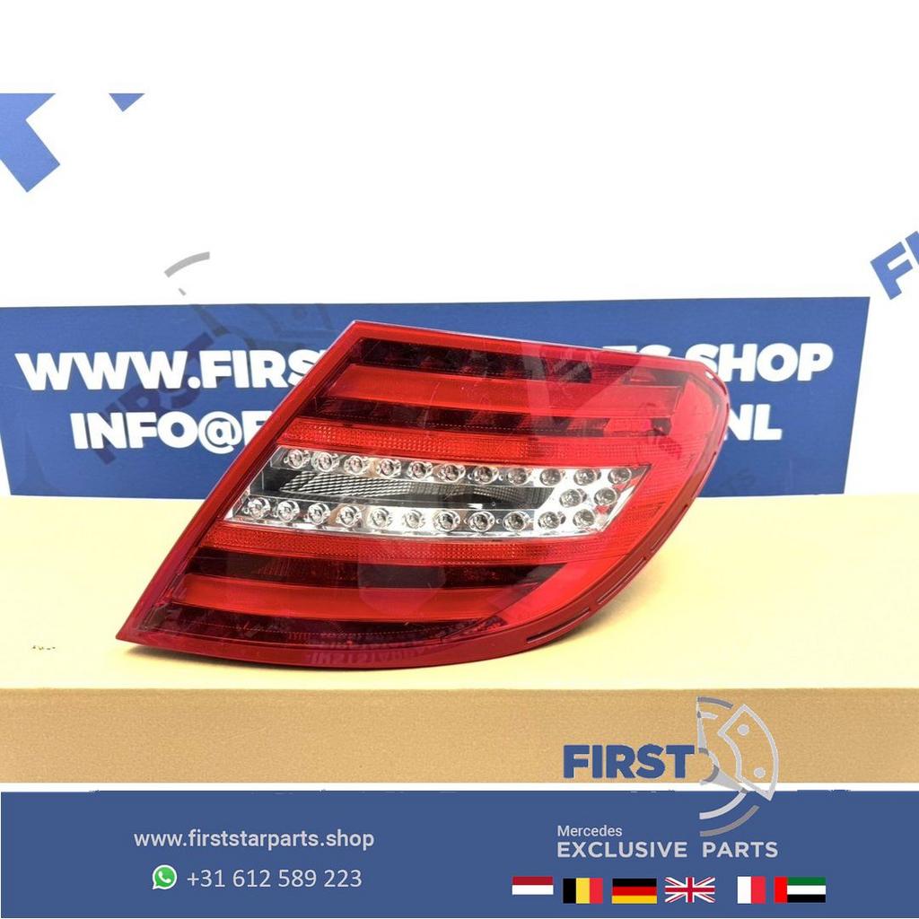 W204 C63 AMG ACHTERLICHT RECHTS A2048202764 FACELIFT LED ORI, Utilisé, -, -, Enlèvement ou Envoi