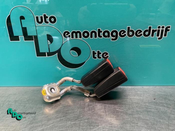 Veiligheidsgordel Insteek links-achter van een Volkswagen Go, Auto-onderdelen, Interieur en Bekleding, Gebruikt, -, Volkswagen