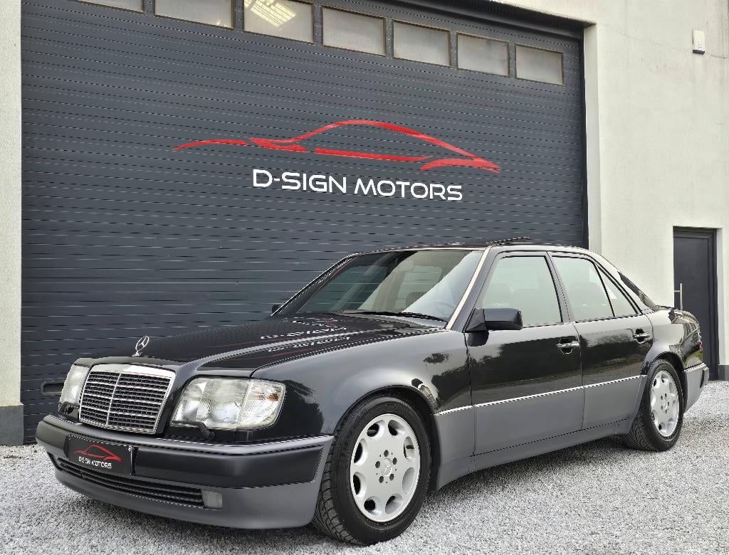 MERCEDES-BENZ E 500 V8 (326pk) AUT. 1992 237.910km FULL OPT, Auto's, Mercedes-Benz, Automaat, Achterwielaandrijving, 4973 cc, Zwart