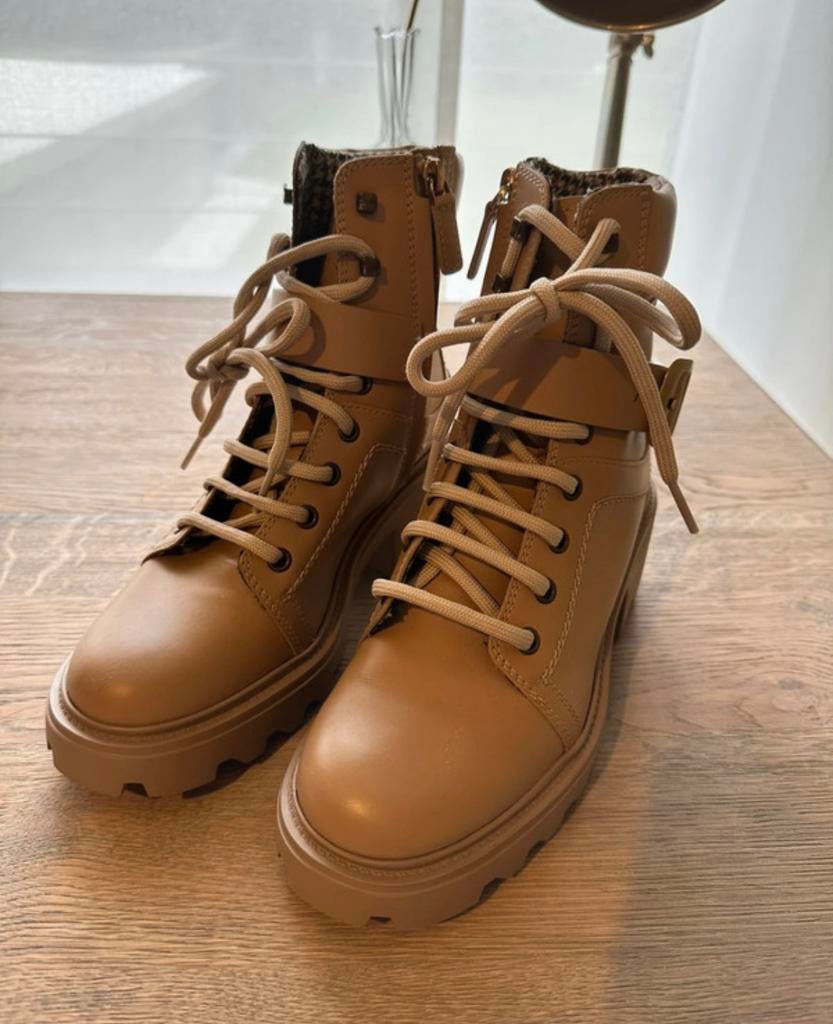 Tods beige bottines nieuw 35,5, Ophalen of Verzenden, Nieuw, Beige