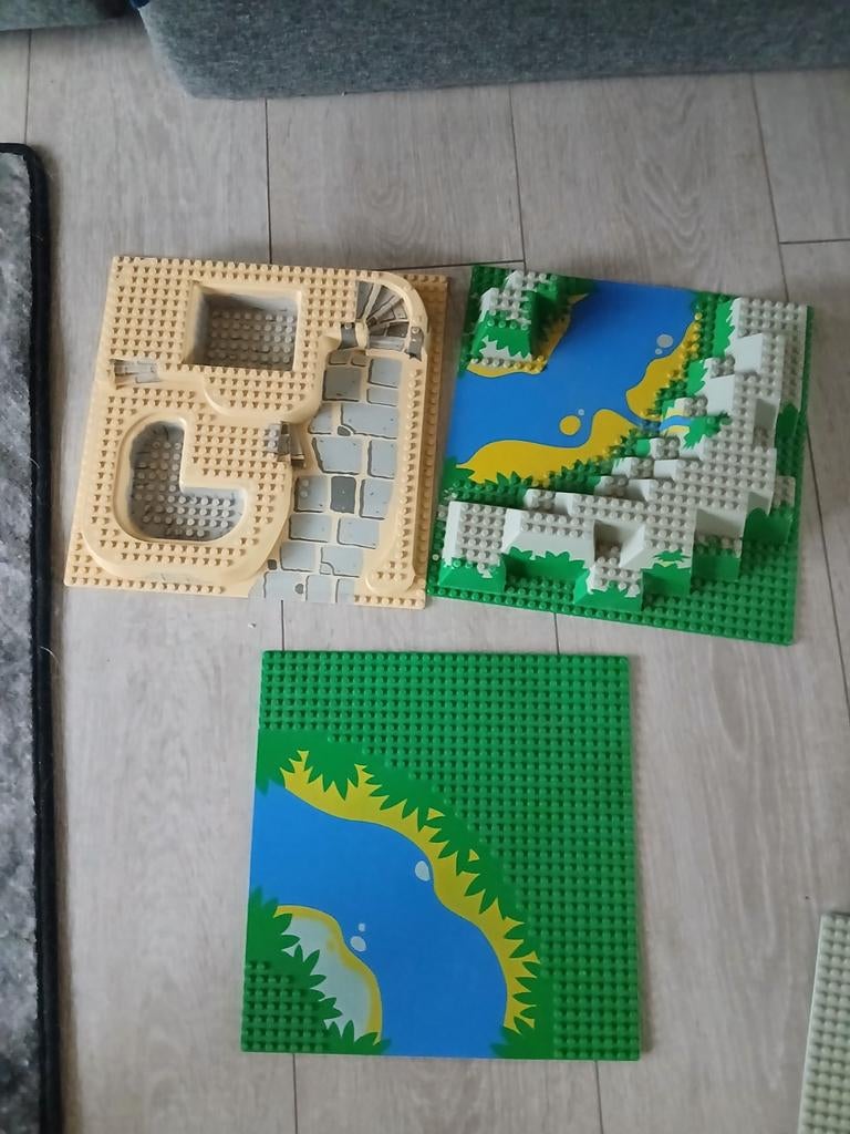 3 plaques de base Lego peuvent être placées séparément ou en, Hobby & Loisirs créatifs, Enlèvement ou Envoi