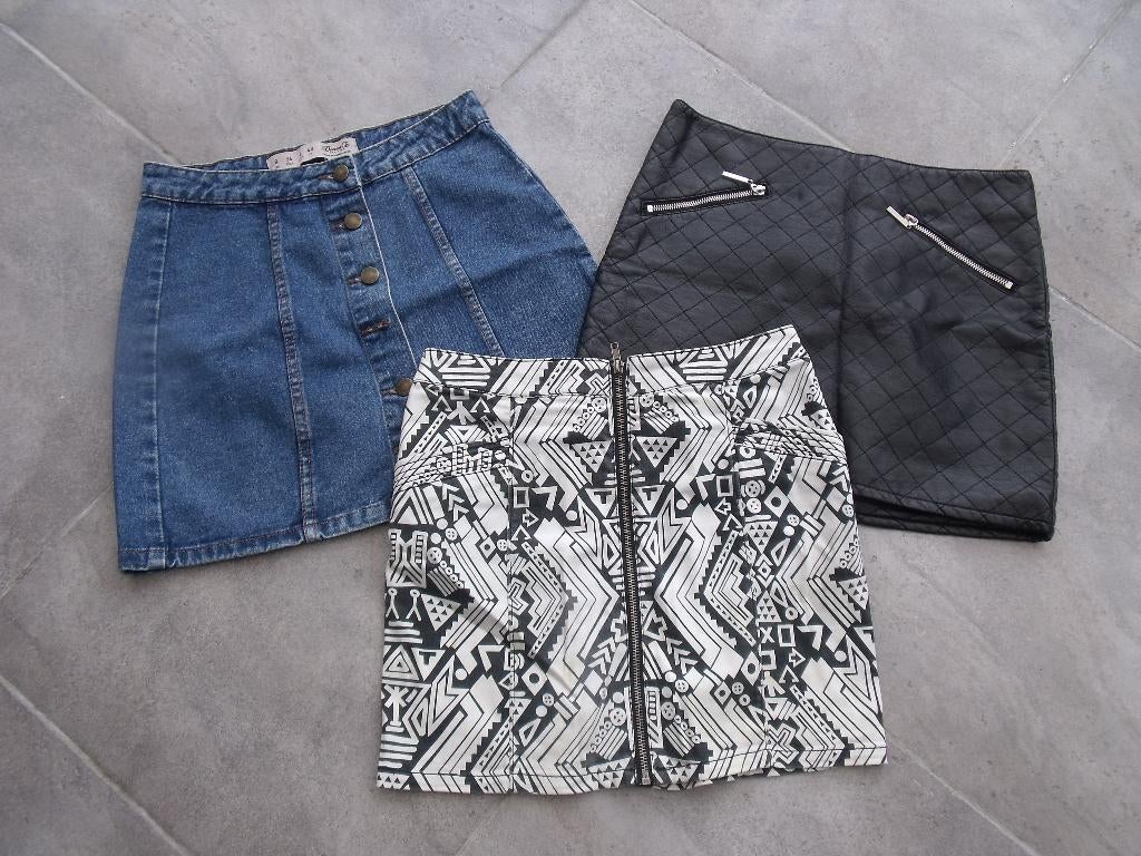 jupes taille S/M = 3 jupes = 5€, Enlèvement, Porté, Taille 38/40 (M)