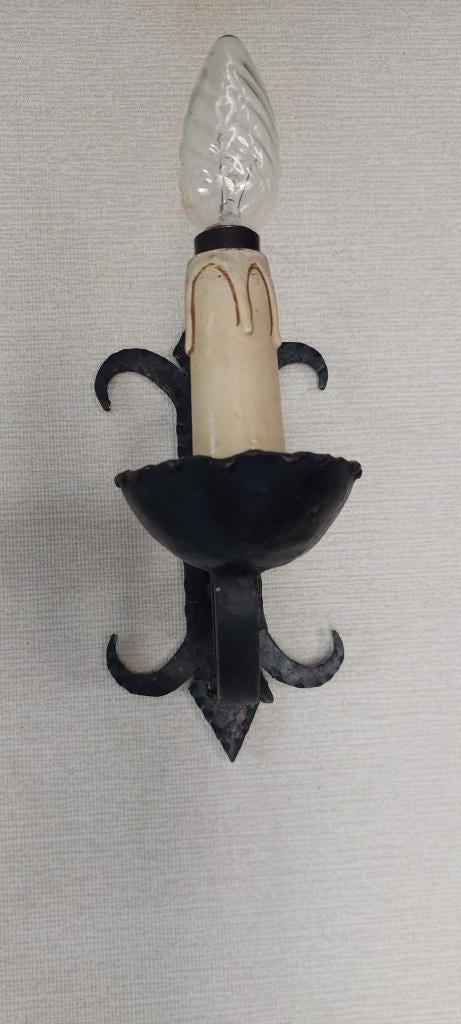2 smeedijzeren wandlampen in kaarsvorm – vintage, Ophalen, Gebruikt