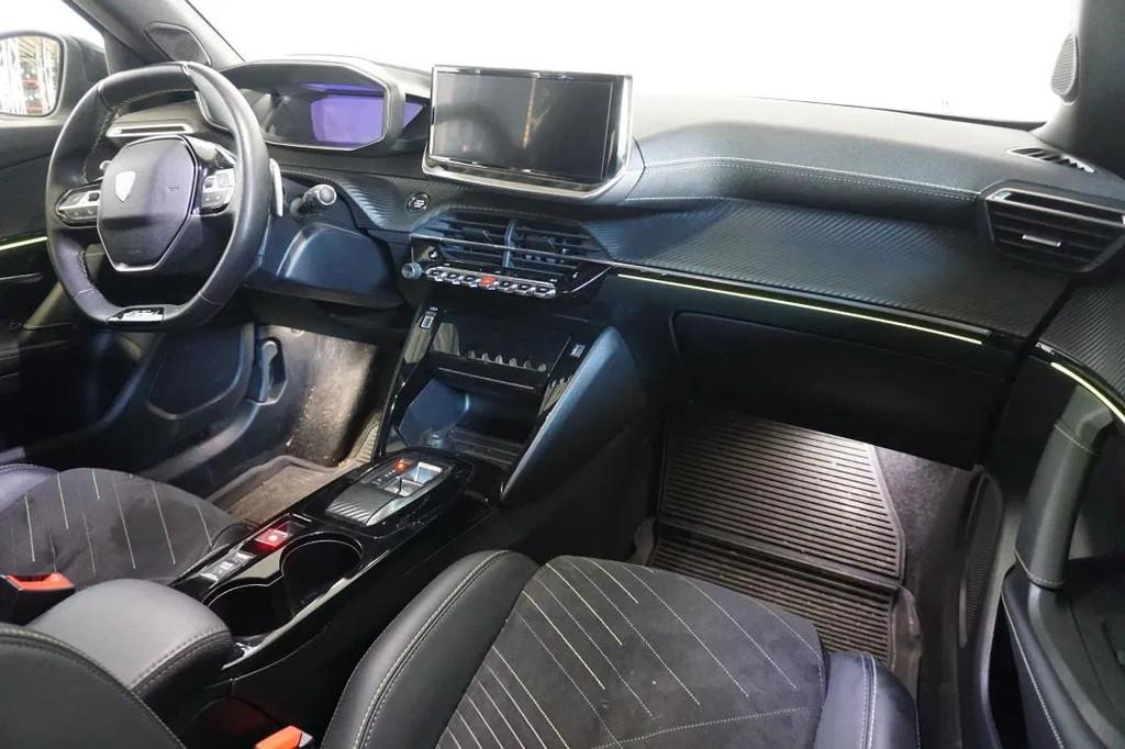 Peugeot 2008 GT (bj 2025, automaat), Automaat, Gebruikt, 1199 cc, USB