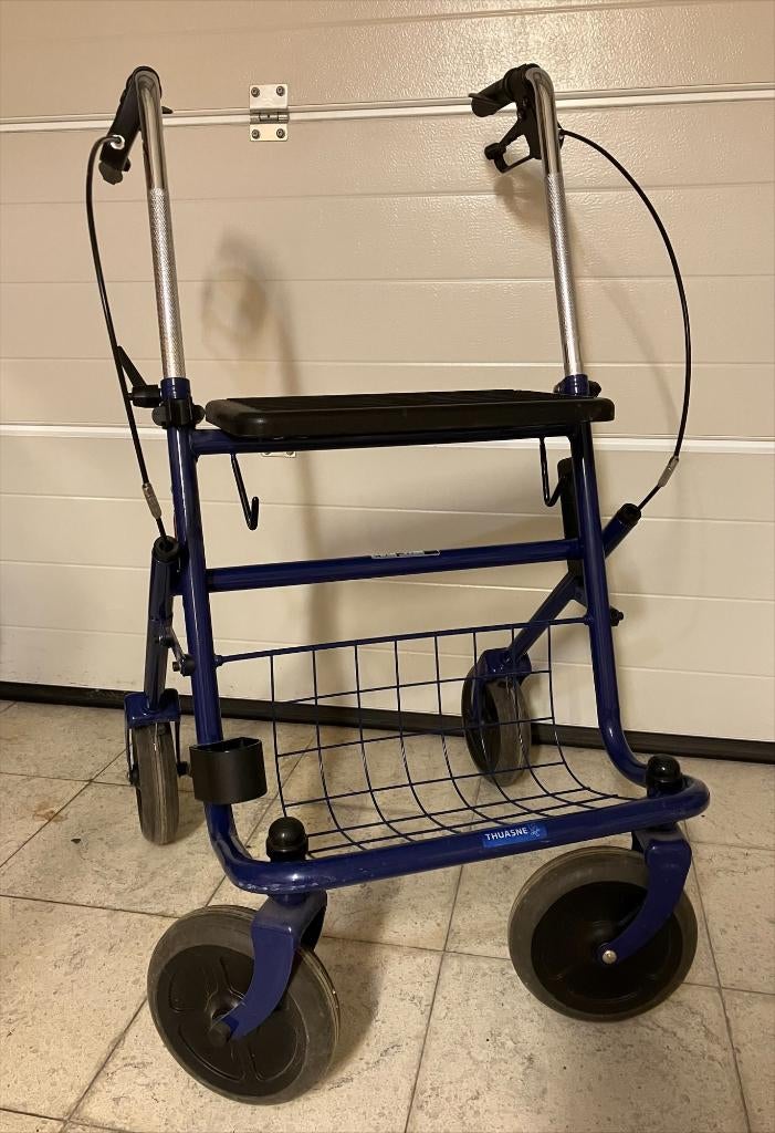 Tribune déambulateur avec accessoires, Enlèvement, Utilisé