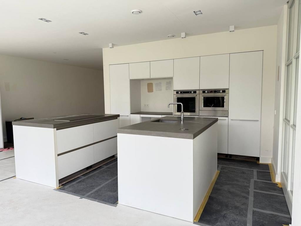 #9 SieMatic uitgeruste keuken met 2 eilanden, Huis en Inrichting, Keuken | Complete keukens, Wit, Composiet, Greeploos, Met kookeiland