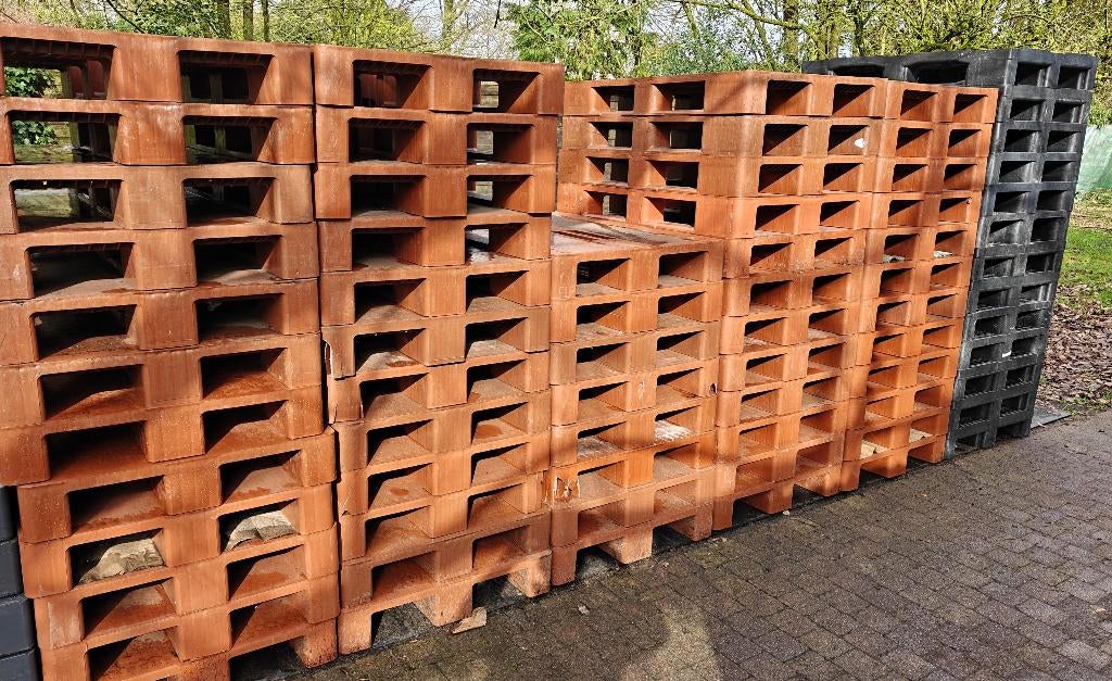 Stevige kunststof paletten, Doe-het-zelf en Bouw, Hout en Planken, Ophalen, Gebruikt