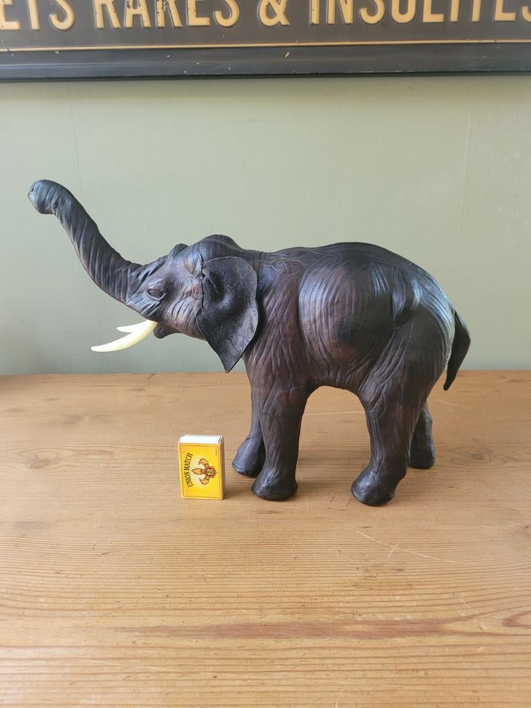 Superbe grand éléphant en cuir, Collections, Collections Animaux, Enlèvement ou Envoi, Autres