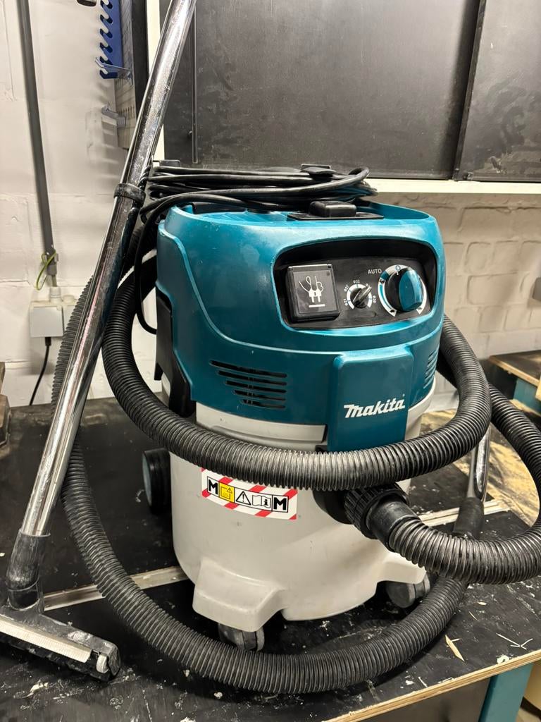 Makita bouwstofzuiger vc3012M, Ophalen, Zo goed als nieuw