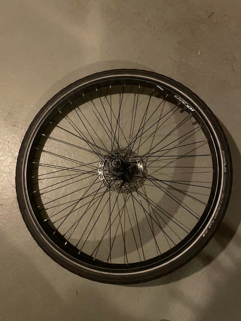 28 inch fiets wiel achter met body, Fietsen en Brommers, Fietsonderdelen, Ophalen, Zo goed als nieuw, Band