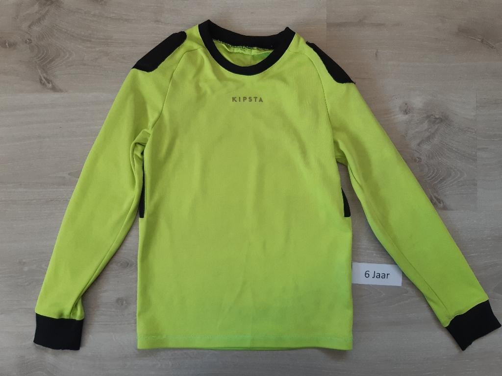 Voetbalkledij maat 122 tem 140 + voetbalschoenen maat 32, Kinderen en Baby's, Kinderkleding | Maat 122, Ophalen of Verzenden, Zo goed als nieuw