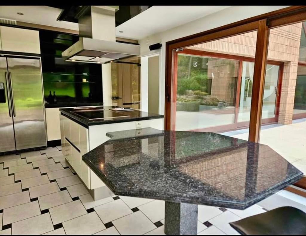 Table de luxe en granit Labrador – À vendre, Jardin & Terrasse, Ensembles de jardin, Comme neuf, Salons de jardin, Autres matériaux