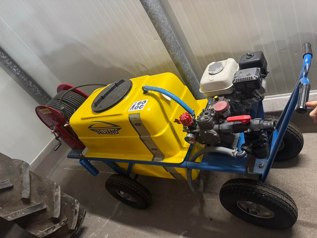 Sproeitoestel delvano, Tuin en Terras, Hogedrukreinigers, Ophalen, Zo goed als nieuw