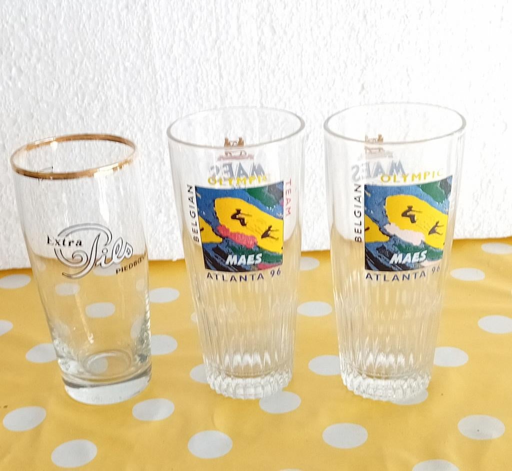 2 Maes gazen Atlanta 96 + 1 oud pils glas, Verzamelen, Glas en Drinkglazen, Ophalen, Zo goed als nieuw, Bierglas