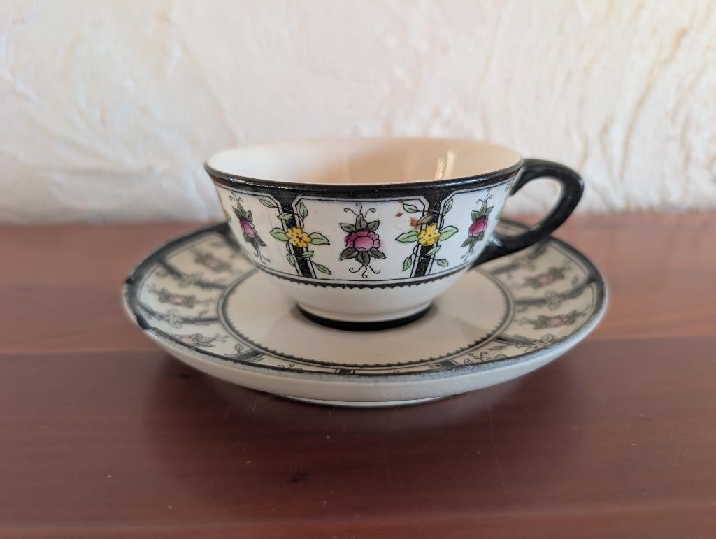 Antiek kop en schotel, Ophalen of Verzenden