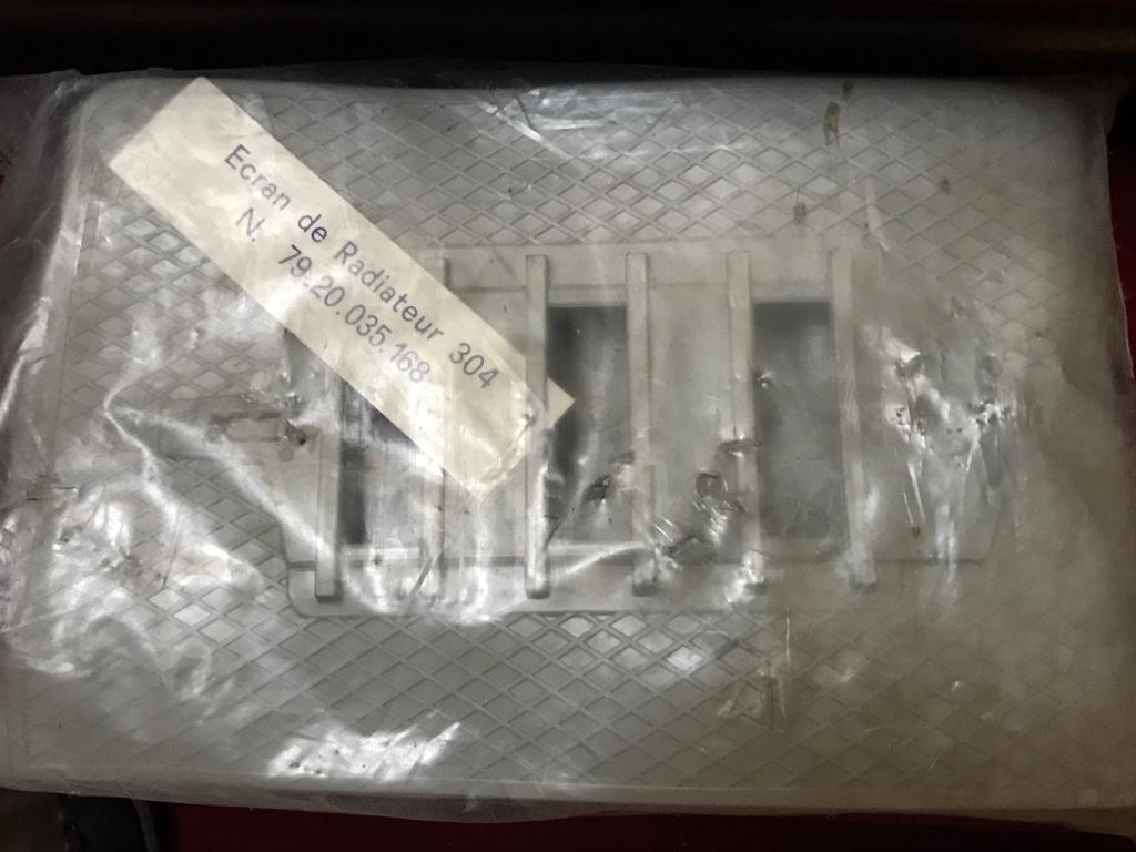 Cache protection radiateur Peugeot 304 origine/neuf, Enlèvement, Neuf, Peugeot