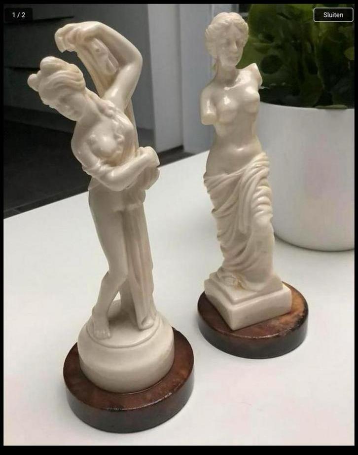 2 kleine beeldjes italy, Ophalen, Gebruikt