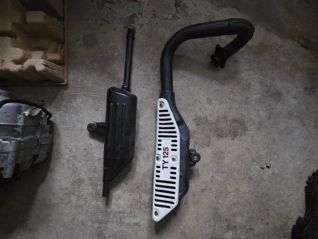 Echappement TY 125 très propre, Verzenden