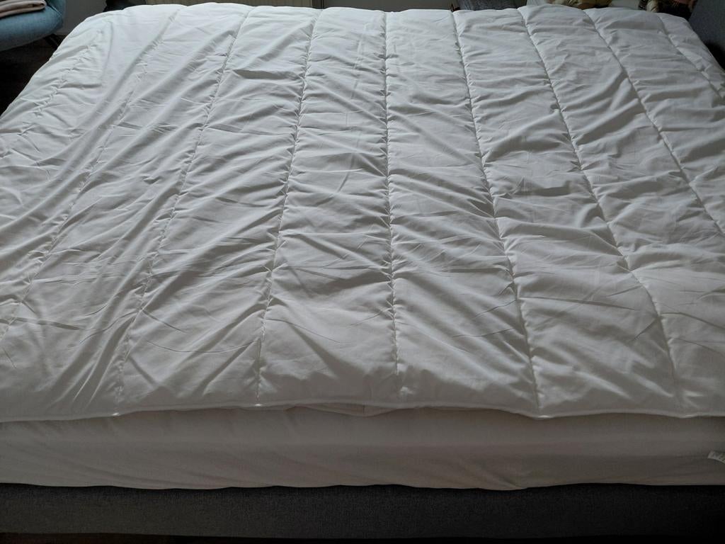 Couette 4 saisons avec housses (état neuf), Maison & Meubles, Chambre à coucher | Linge de lit, Enlèvement