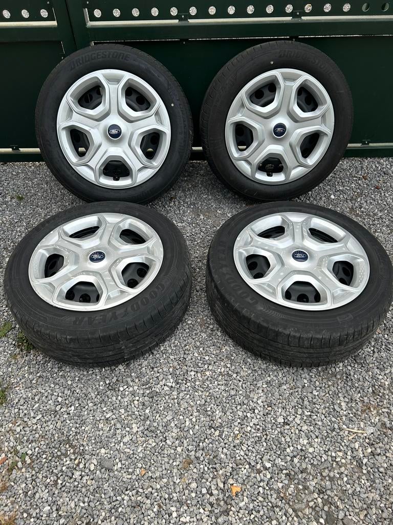 Roues été Ford kuga focus galaxy pneus jantes enjoliveurs, Autos : Divers, Enjoliveurs, Comme neuf, Enlèvement