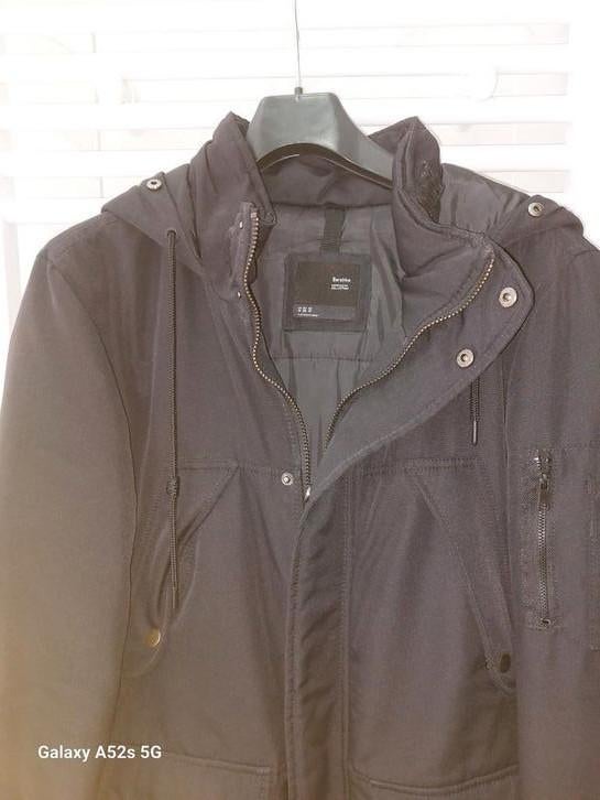 Parka homme  BERSCHKA médium très bon état noire pour 40€, Enlèvement, Comme neuf