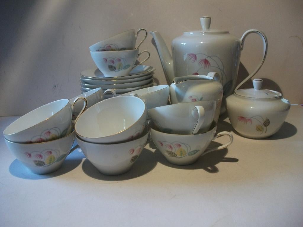 Joli service à café 10 tasses pot à lait, sucre  cafetière, Antiquités & Art, Enlèvement