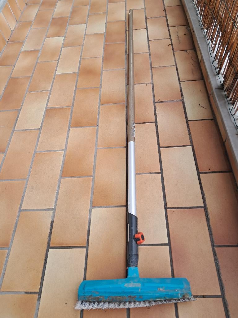 Balai jardin, Jardin & Terrasse, Enlèvement, Utilisé, Balai