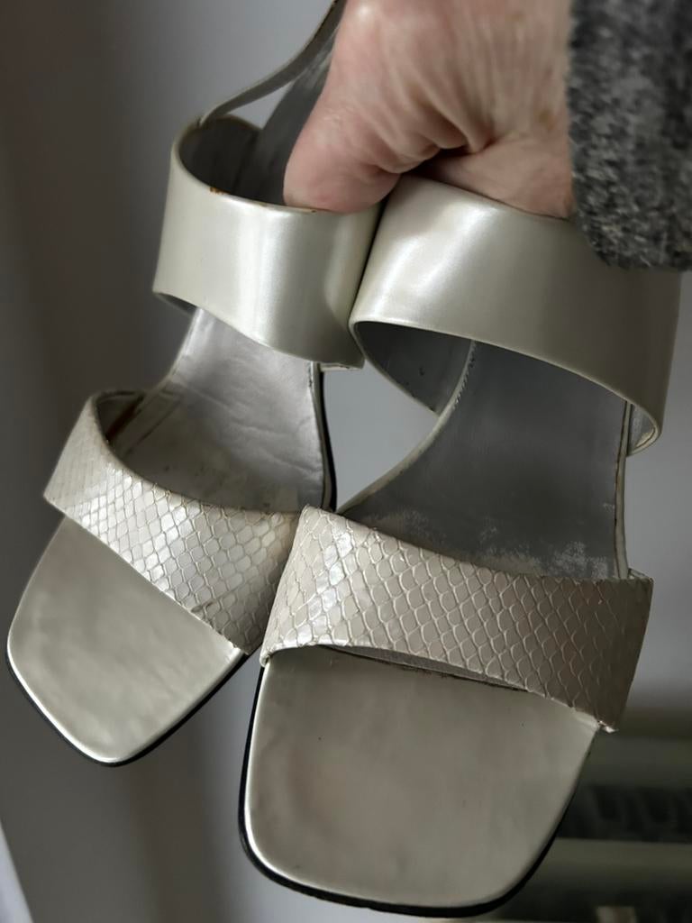 Escada elegante schoenen champagnekleur mt 39,5, Ophalen, Zo goed als nieuw