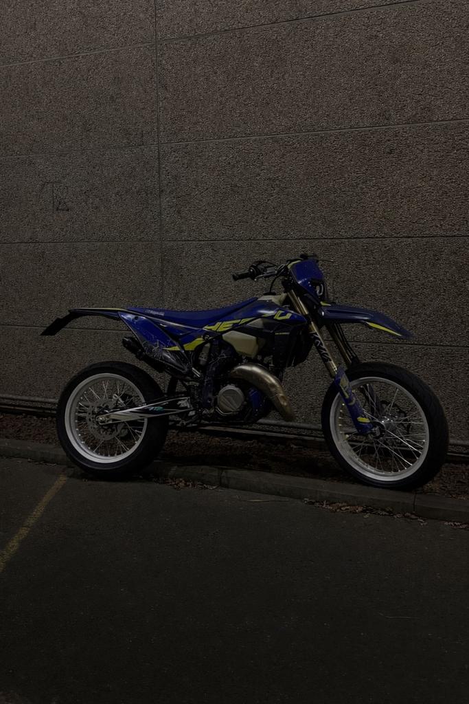 Sherco se 125 supermoto, Ophalen of Verzenden, Zo goed als nieuw