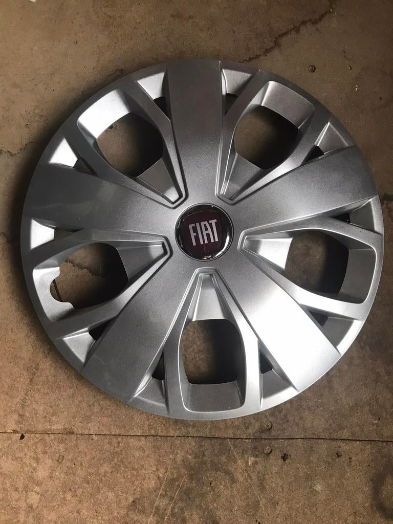 Fiat wieldoppen 16 inch, Ophalen, Zo goed als nieuw