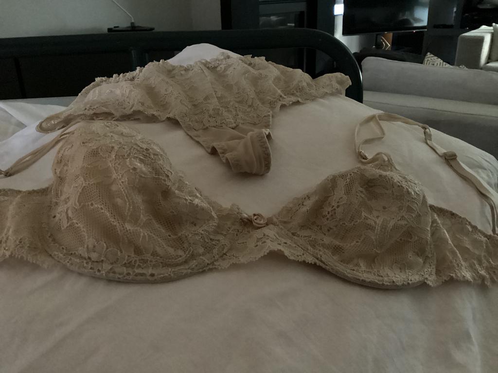 Beugel BH + hoge string Schiesser, Schiesser, Ophalen of Verzenden, Beige, Setje