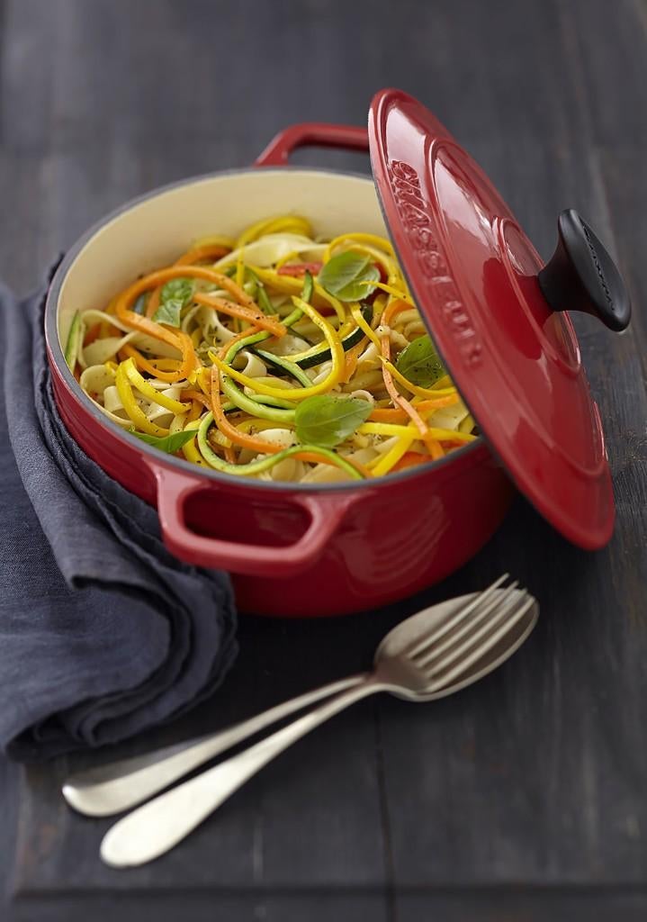 Gietijzer Stoofpannen Rond en Ovaal in diverse kleuren!, Huis en Inrichting, Gietijzer, Overige typen, Nieuw, Ophalen of Verzenden