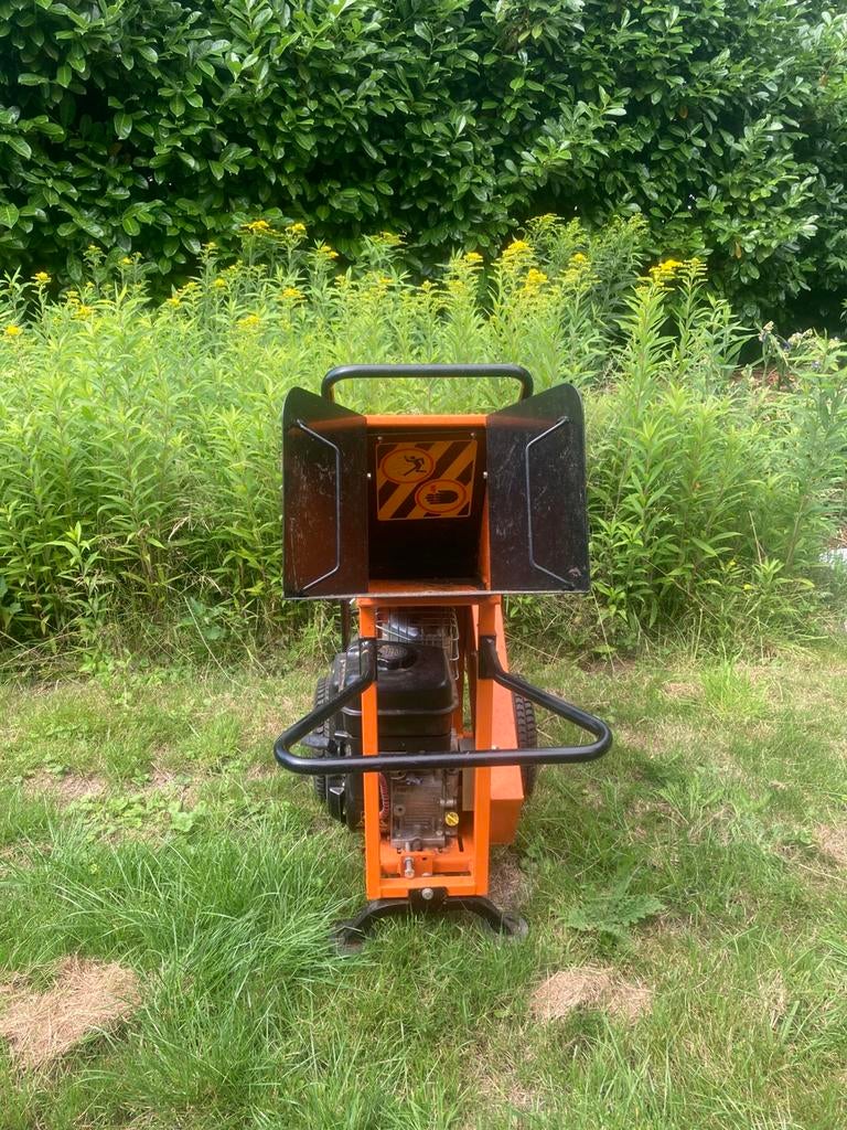 Hakselaar te huur, Jardin & Terrasse, Déchiqueteurs, Enlèvement, Utilisé, Essence, Eliet