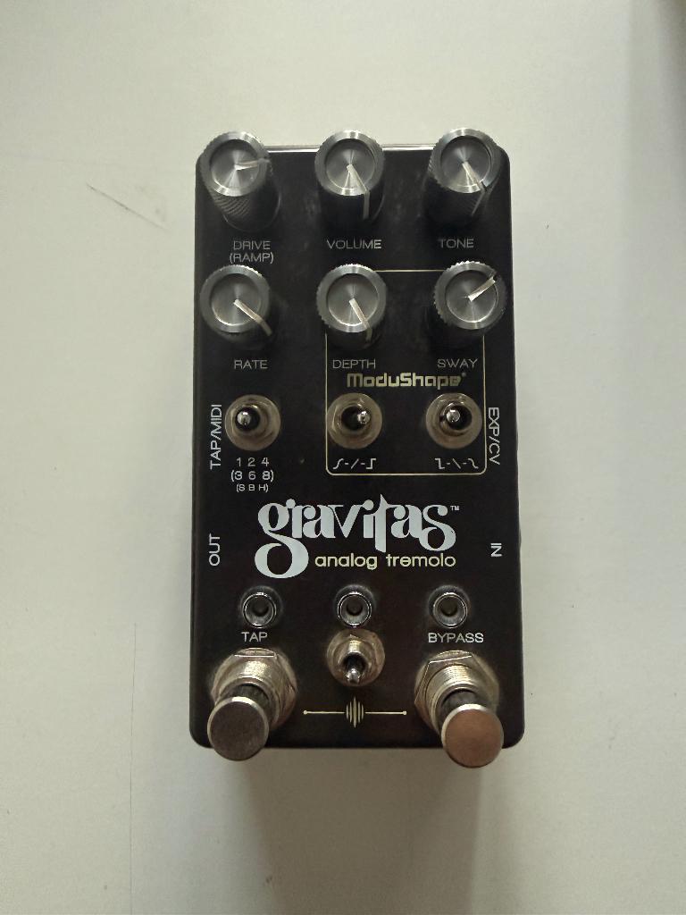 Chase Bliss GRAVITAS + boîte en bois, Musique & Instruments, Effets, Comme neuf, Autres types, Enlèvement ou Envoi